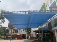 Mái bạt xếp che sân trường